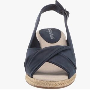 Easy Street Women's Maureen Wedge Sandal, Navy, 8.5